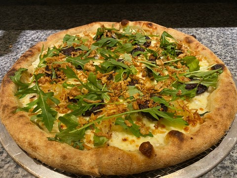 Pizza du mois de Mars à la cahute St Cezaire sur Siagne